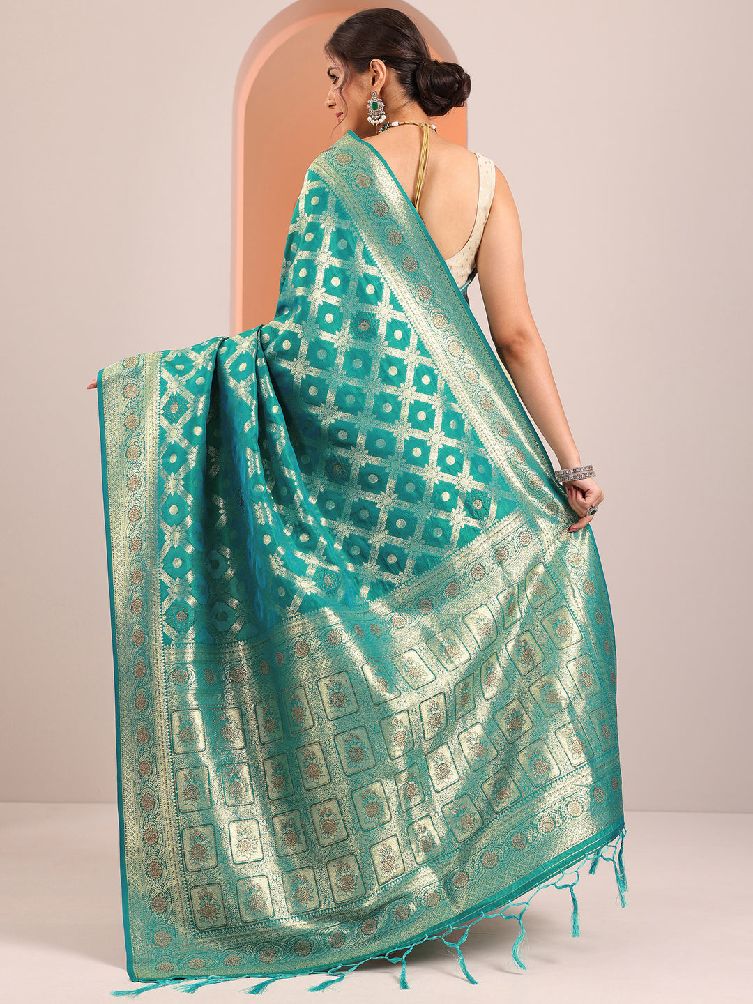  Green Woven Design Silk Blend Saree With Unstitched Blouse Piece 