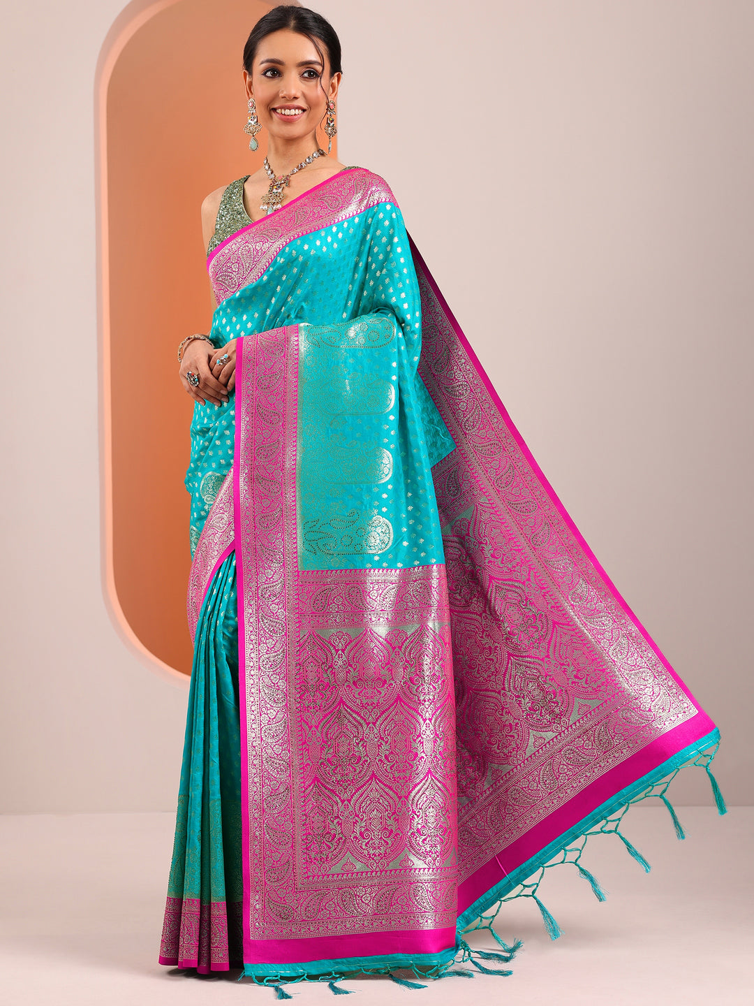 Blue  Silk Blend Saree With Unstitched Blouse Piece