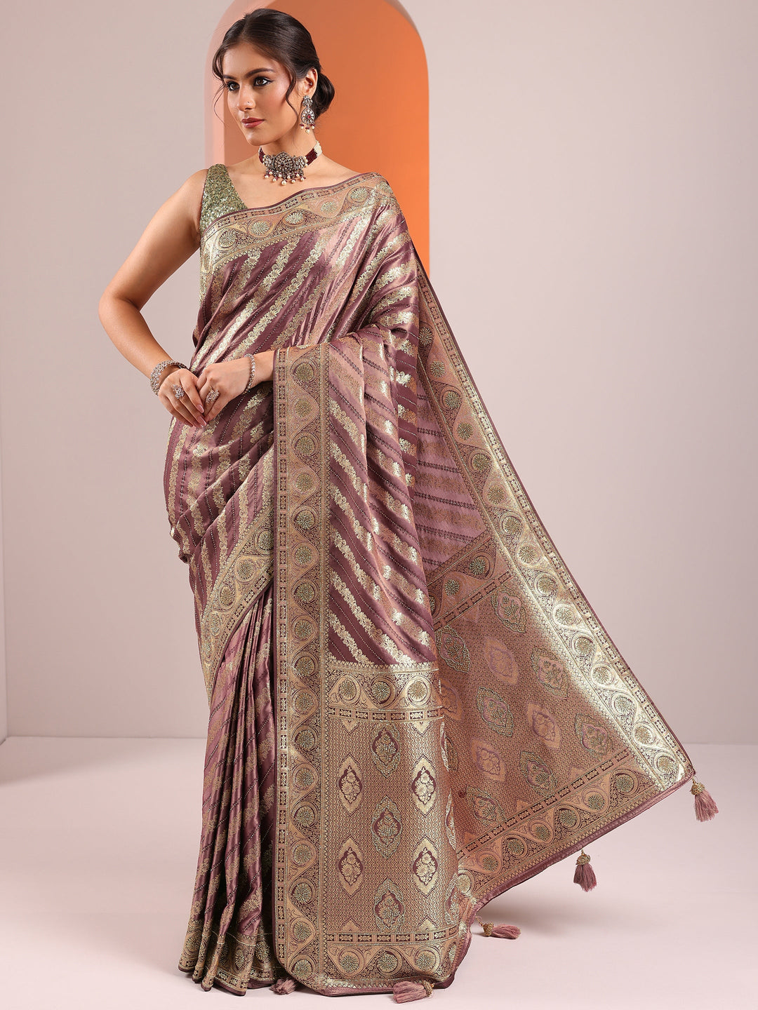  Mauve Woven Design Banarasi Silk Blend Saree With Unstitched Blouse Piece 