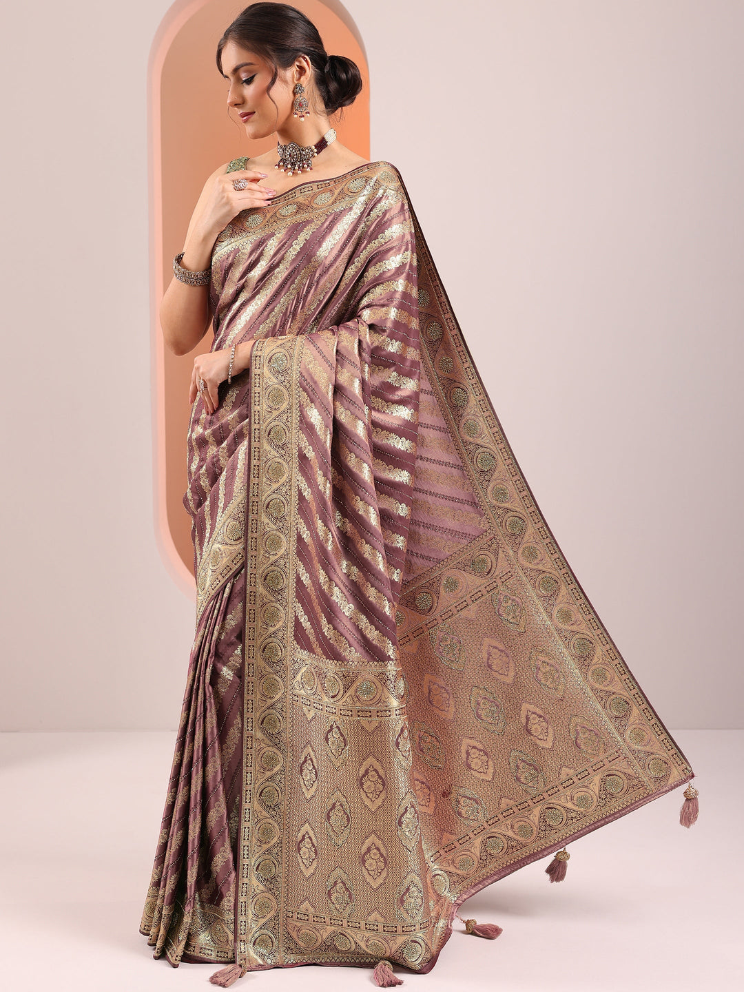  Mauve Woven Design Banarasi Silk Blend Saree With Unstitched Blouse Piece 