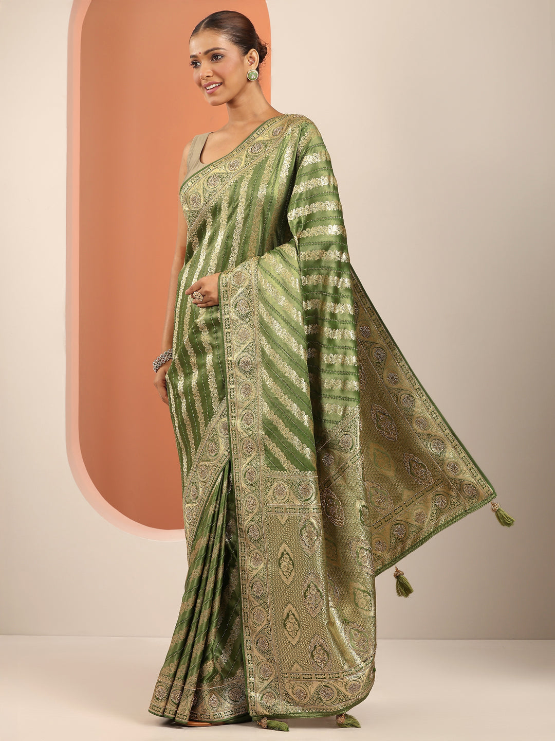  Olive Woven Design Silk Blend Saree With Unstitched Blouse Piece 