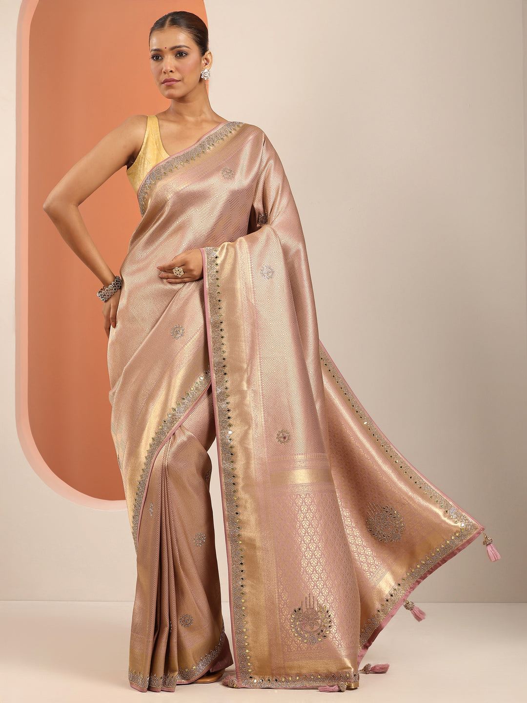  Peach  Silk Blend Saree With Unstitched Blouse Piece 
