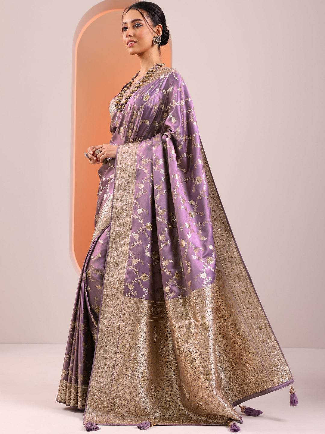  Lavender Woven Design Banarasi Silk Blend Saree With Unstitched Blouse Piece 