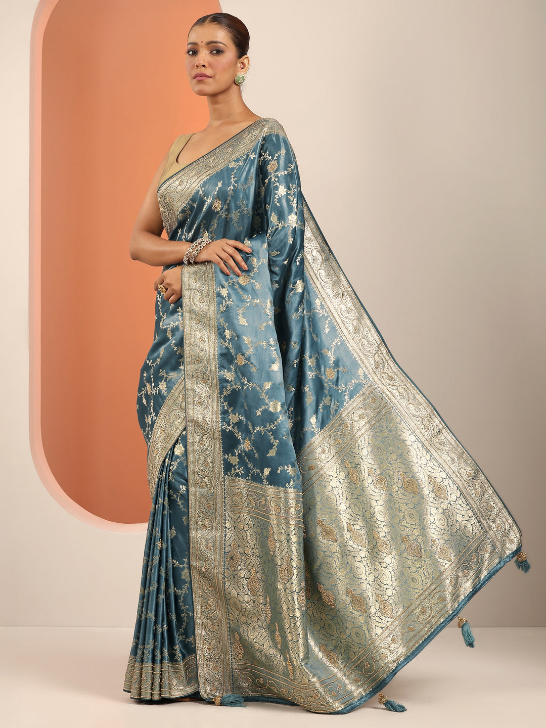  Blue  Silk Blend Saree With Unstitched Blouse Piece 