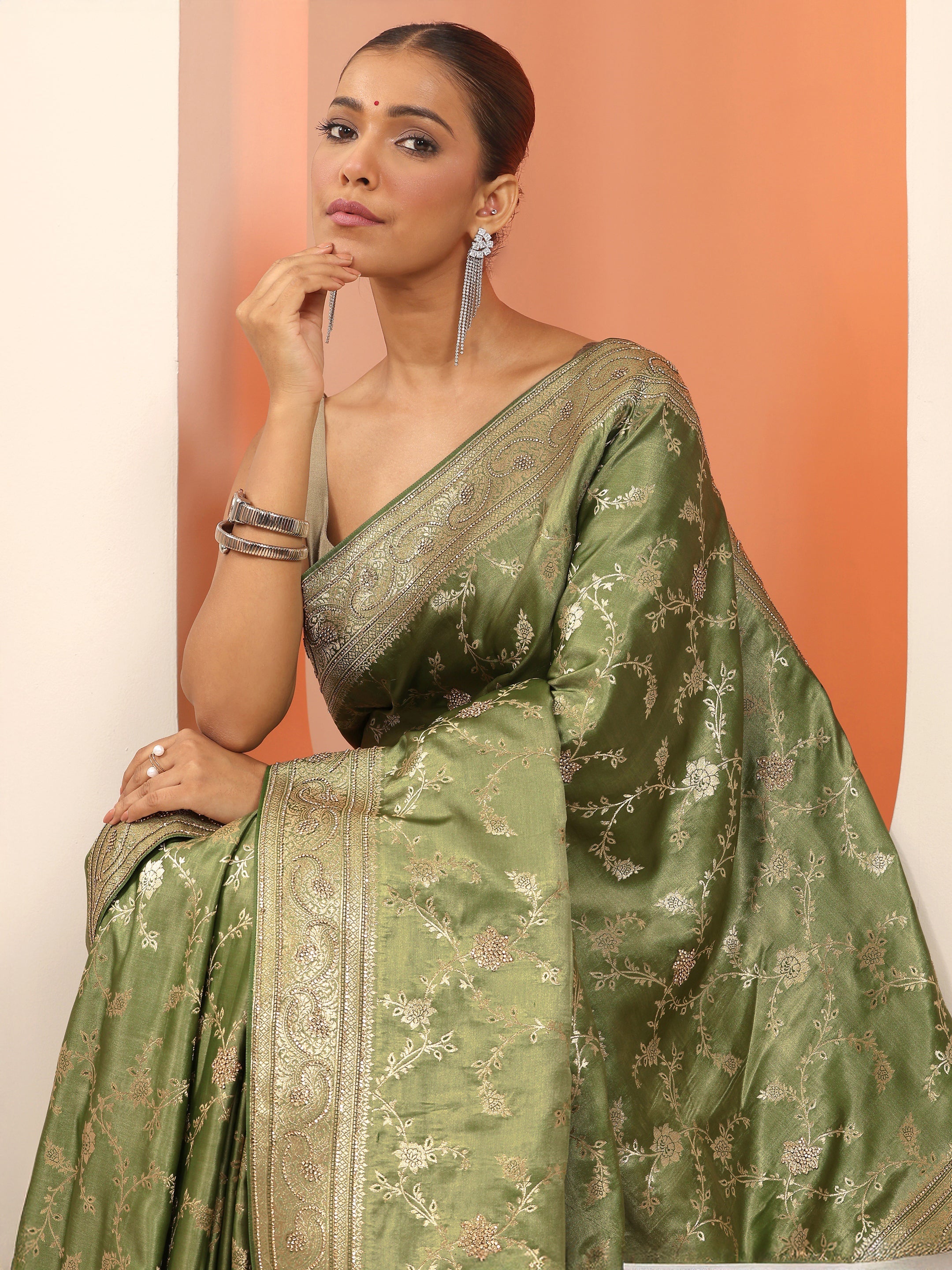 libas Green Woven Design Banarasi Silk Blend Saree With Unstitched Blouse Piece-picture-22