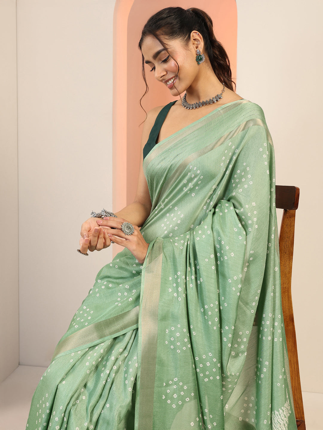  Green Printed Silk Blend Saree With Unstitched Blouse Piece 