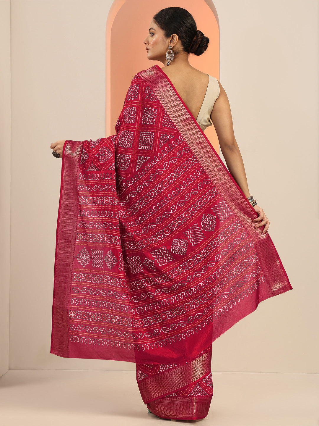  Red Printed Silk Blend Saree With Unstitched Blouse Piece 