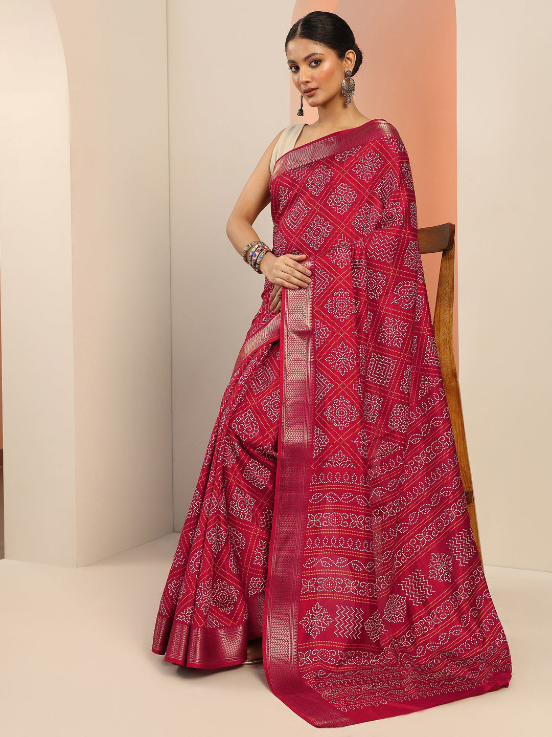  Red Printed Silk Blend Saree With Unstitched Blouse Piece 