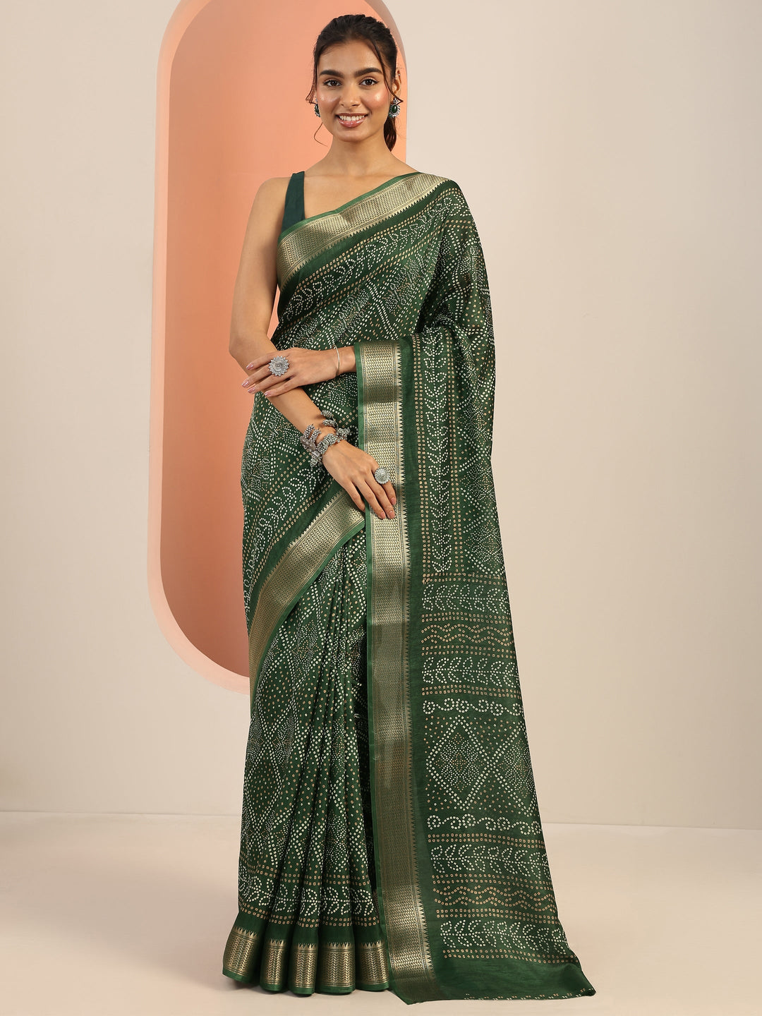  Green Printed Silk Blend Saree With Unstitched Blouse Piece 