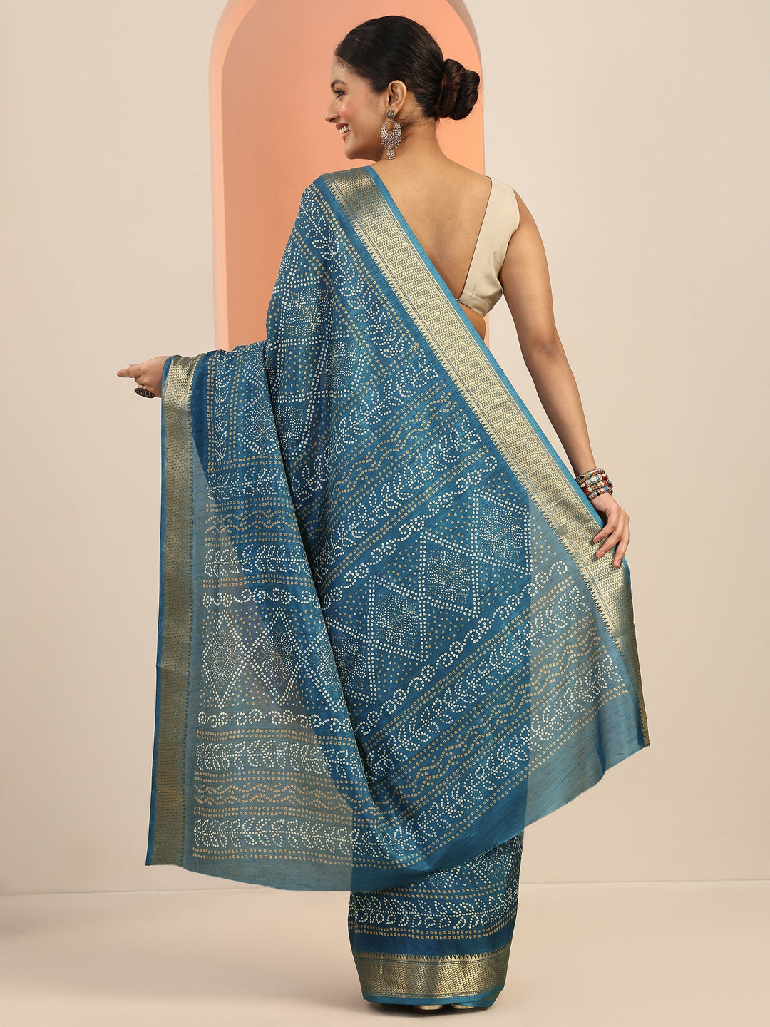  Teal Printed Silk Blend Saree With Unstitched Blouse Piece 