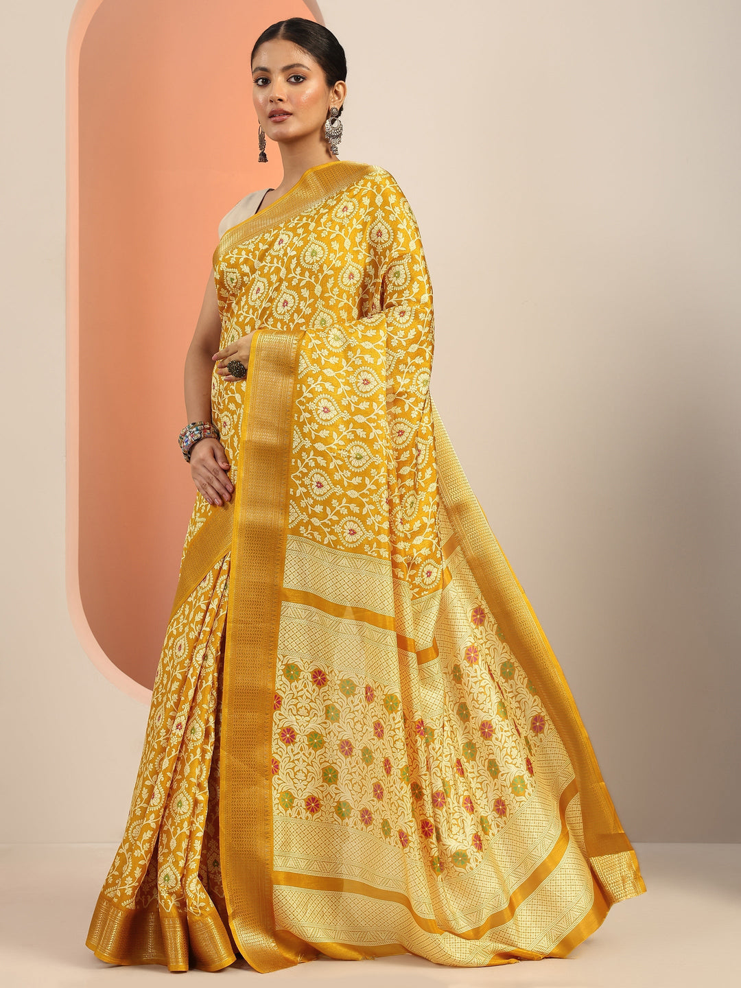  Mustard Printed Silk Blend Saree With Unstitched Blouse Piece 