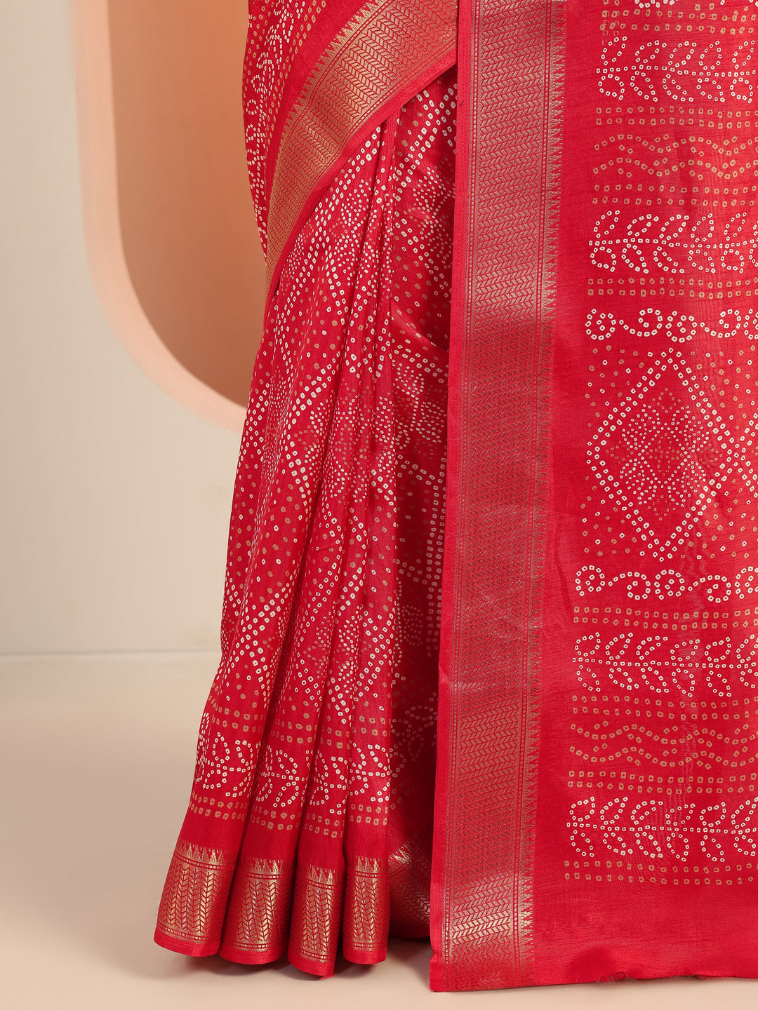  Red Printed Silk Blend Saree With Unstitched Blouse Piece 