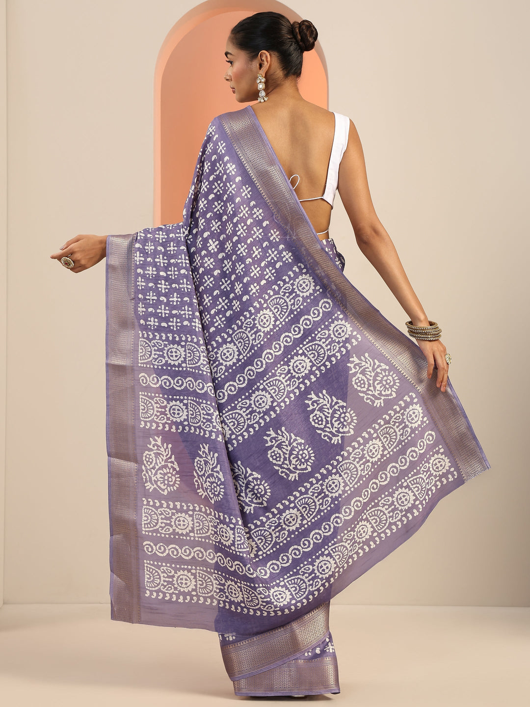  Lavender Printed Silk Blend Saree With Unstitched Blouse Piece 