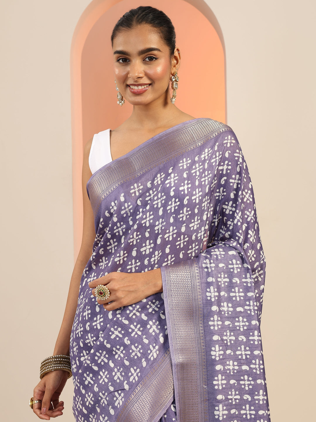  Lavender Printed Silk Blend Saree With Unstitched Blouse Piece 
