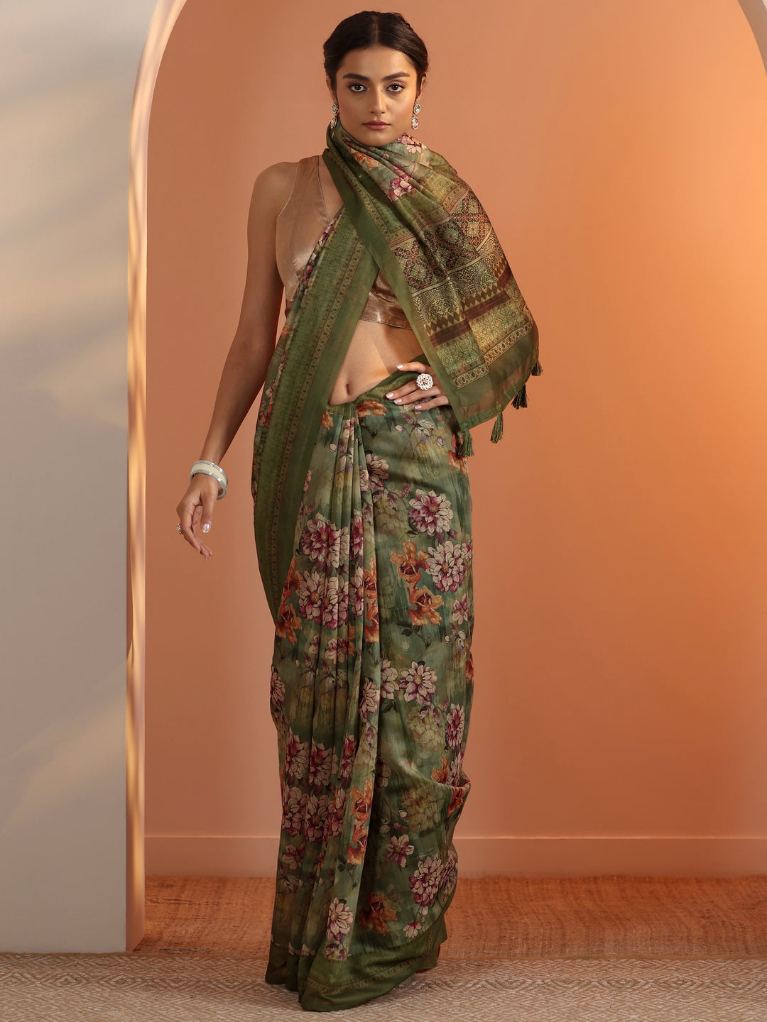  Green Printed Silk Blend Saree With Unstitched Blouse Piece 