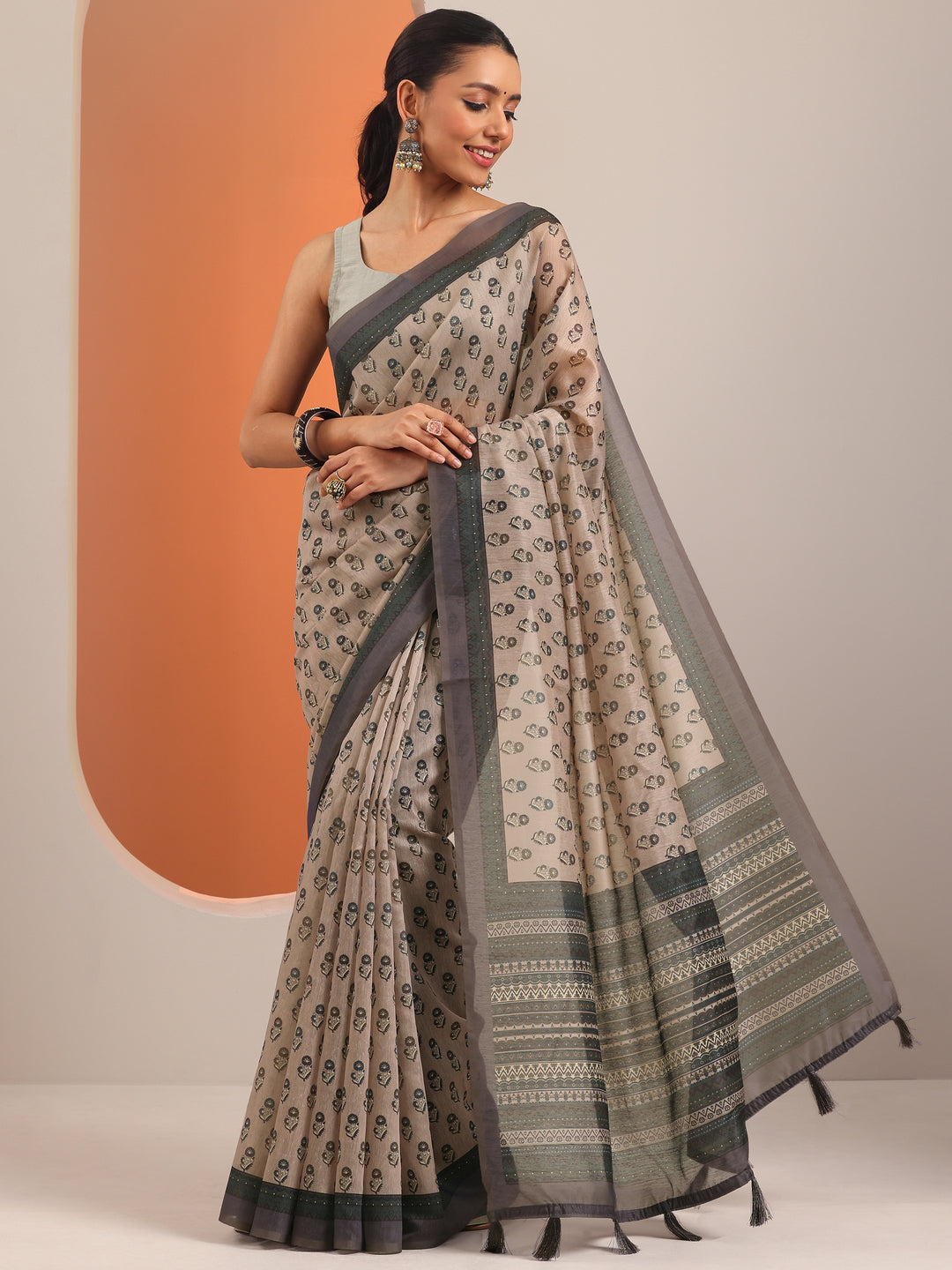  Taupe Printed Silk Blend Saree With Unstitched Blouse Piece 
