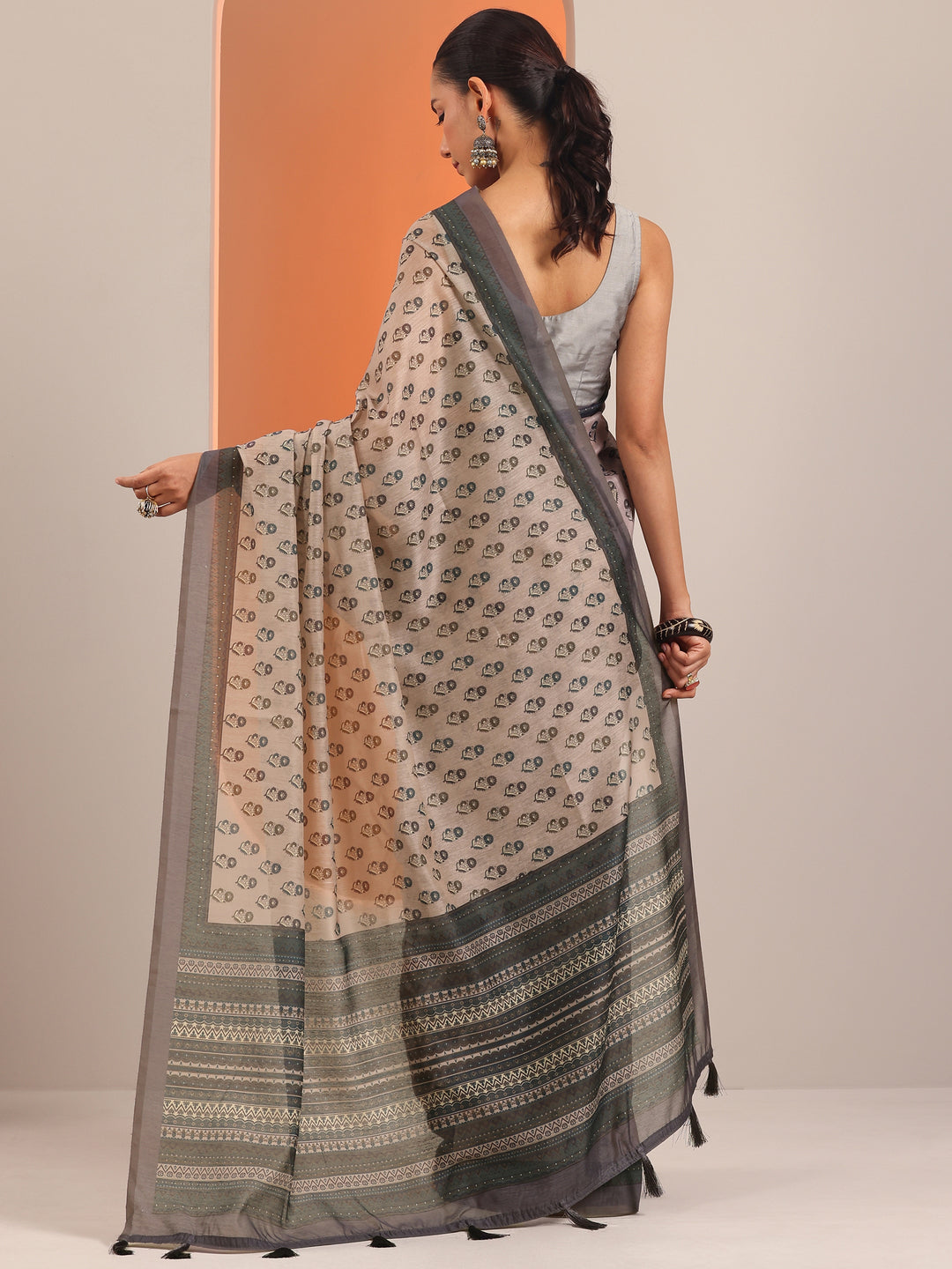  Taupe Printed Silk Blend Saree With Unstitched Blouse Piece 