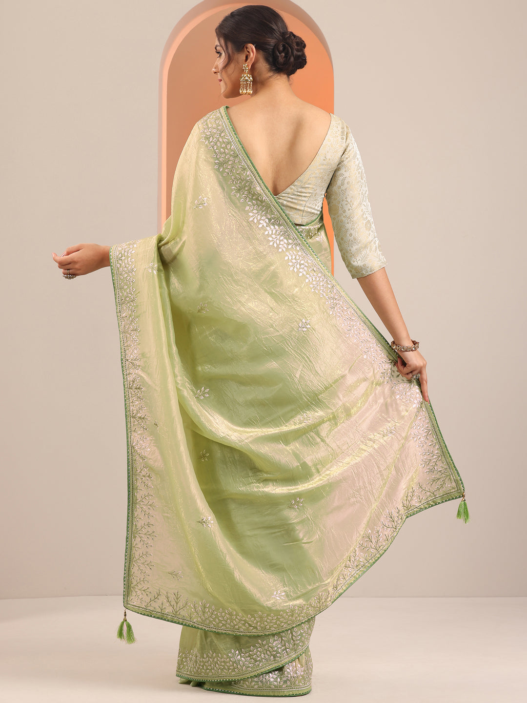  Green Embroidered Organza Saree With Unstitched Blouse Piece 