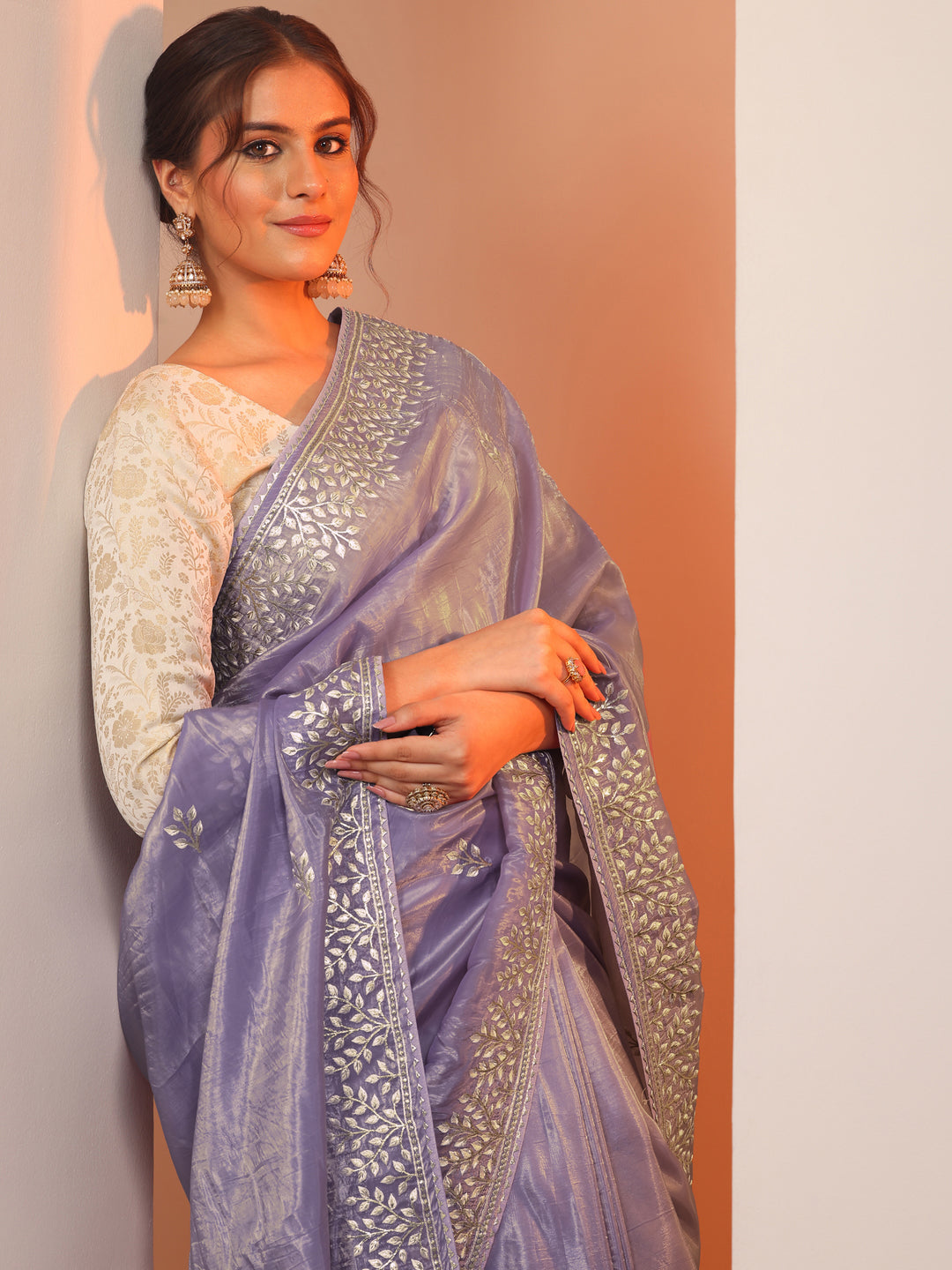 Lavender Embroidered Organza Saree With Unstitched Blouse Piece