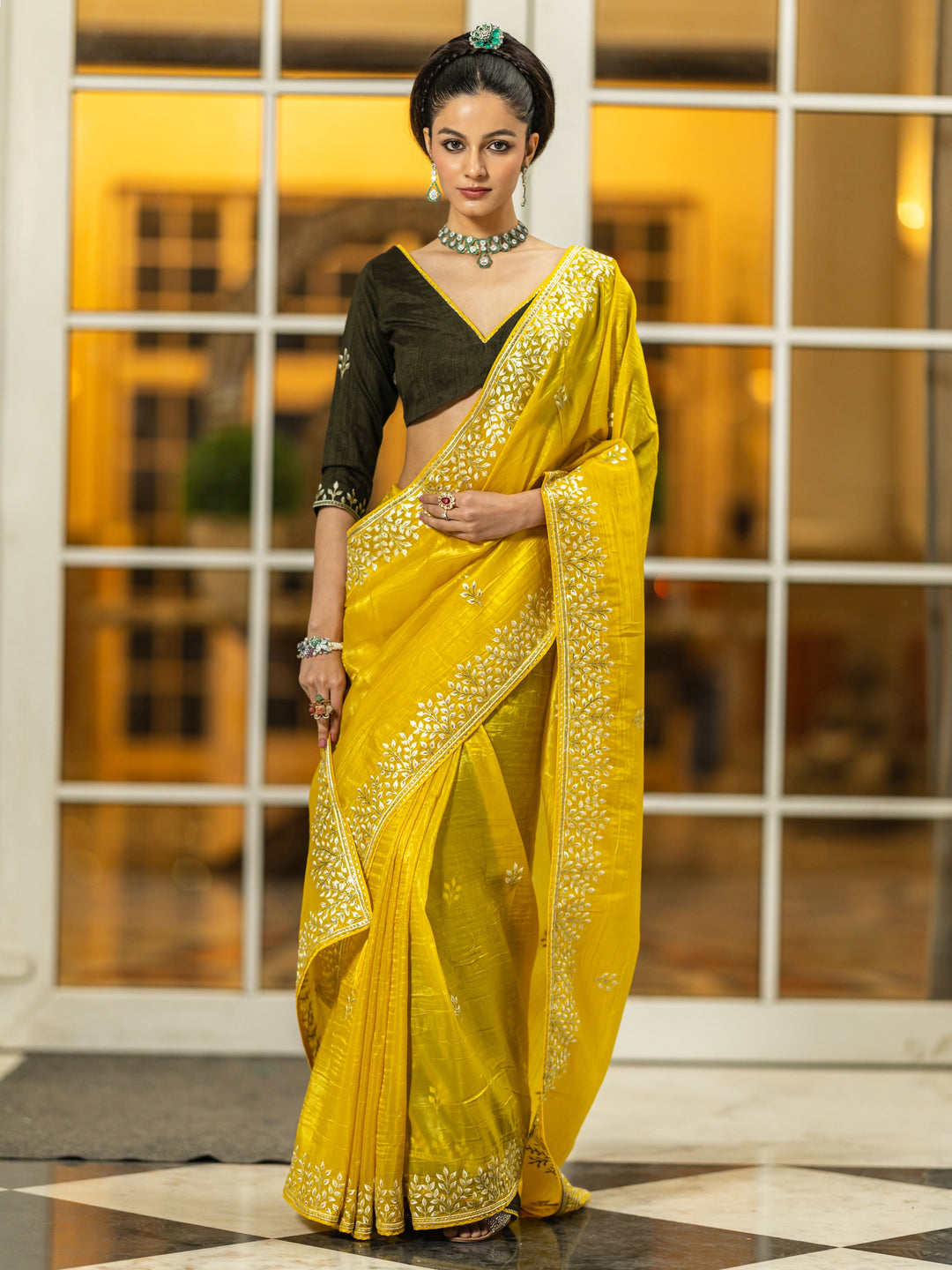 Yellow Embroidered Organza Saree With Unstitched Blouse Piece