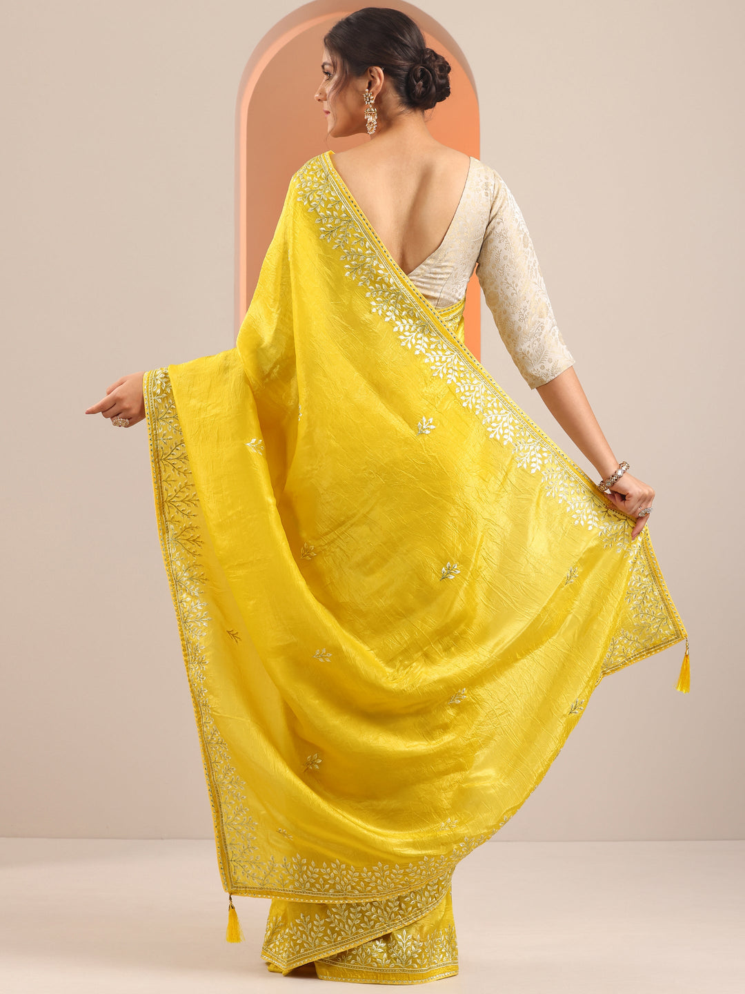  Yellow Embroidered Organza Saree With Unstitched Blouse Piece 