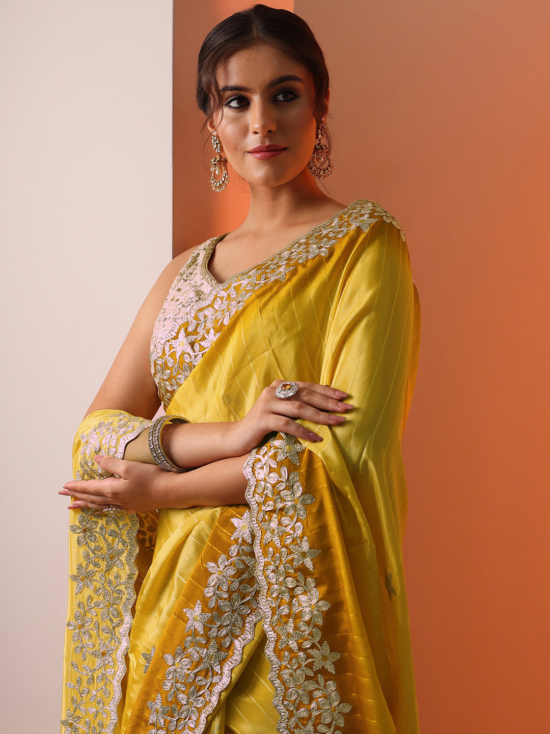  Yellow Embellished Crepe Saree With Unstitched Blouse Piece 