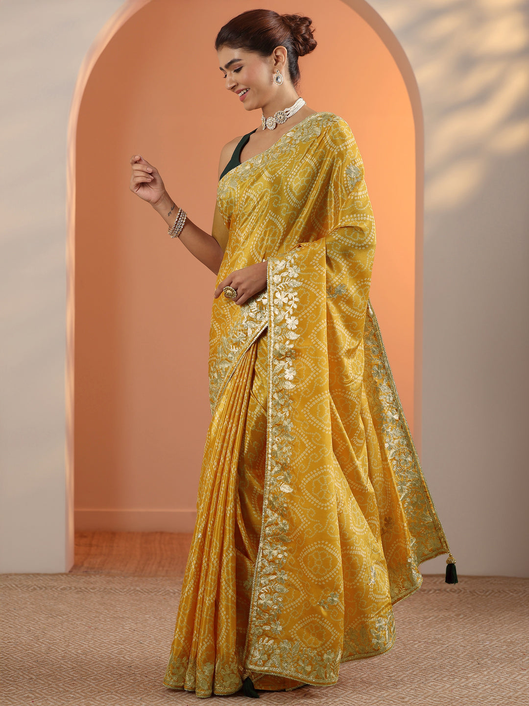  Yellow Printed Chinon Saree With Unstitched Blouse Piece 