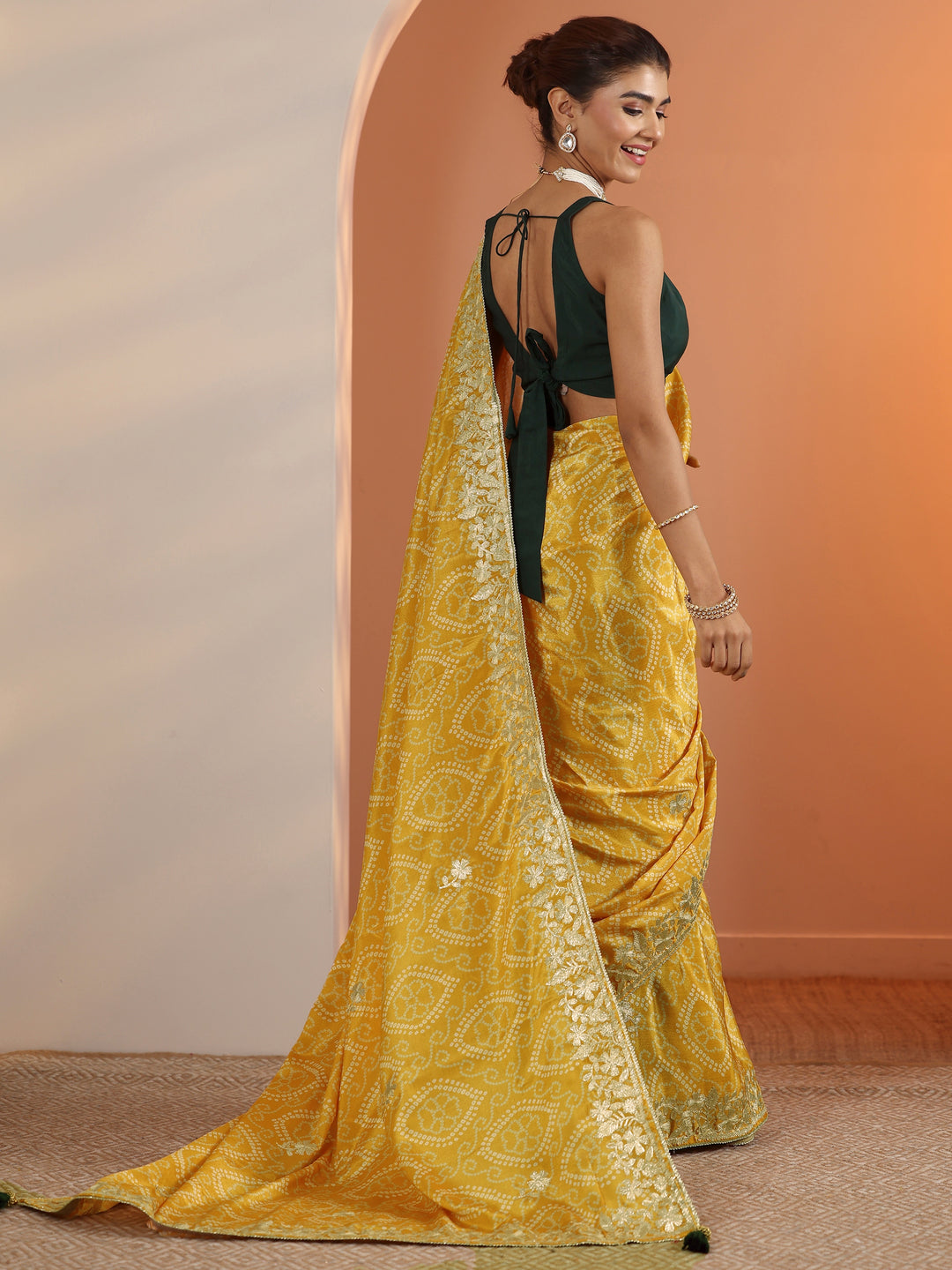 Yellow Printed Chinon Saree With Unstitched Blouse Piece