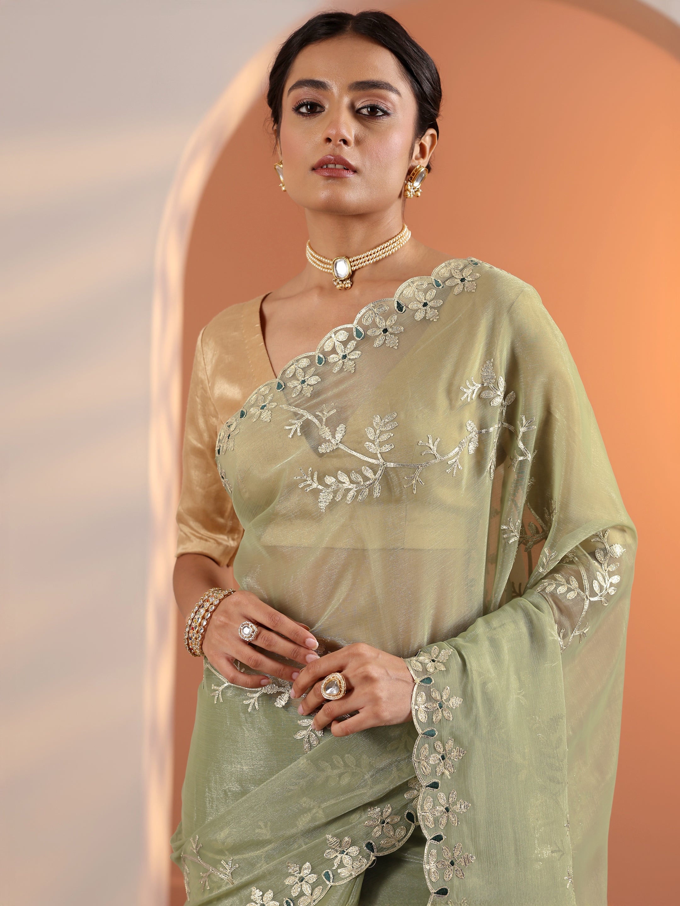 Green Embellished Jimmy Choo Organza Saree With Unstitched Blouse Piece-image-45