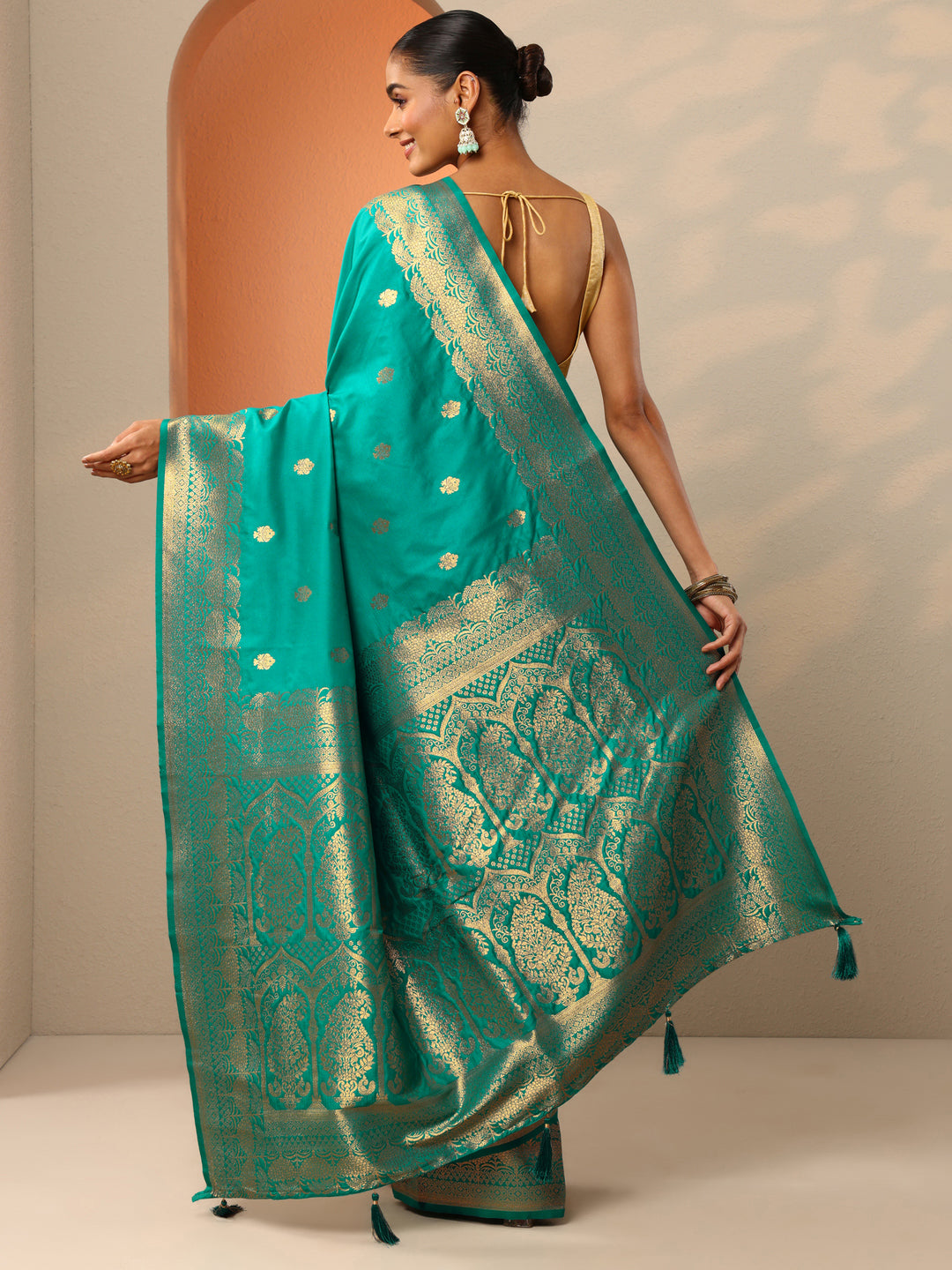  Green Woven Design Banarasi Silk Blend Saree With Unstitched Blouse Piece 
