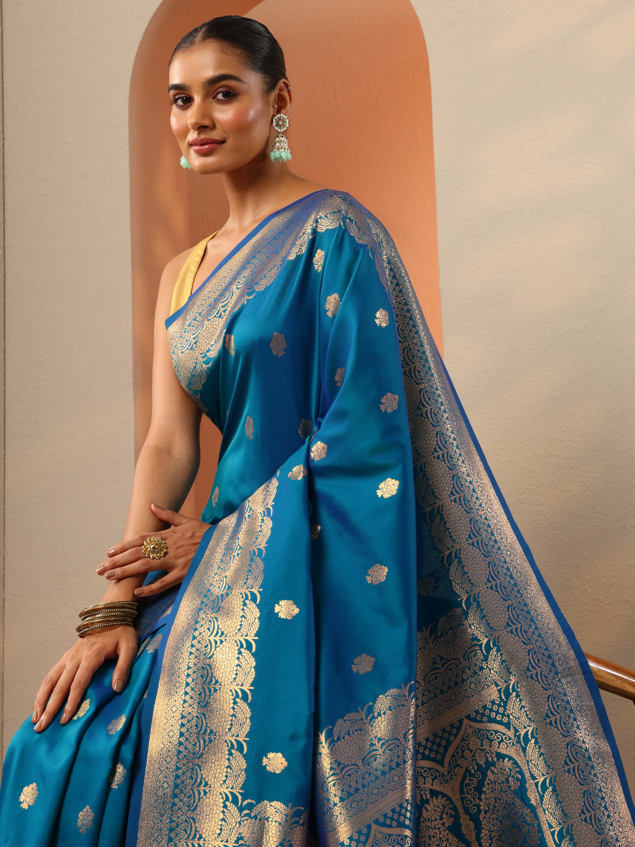 libas Blue Woven Design Banarasi Silk Blend Saree With Unstitched Blouse Piece-picture-65