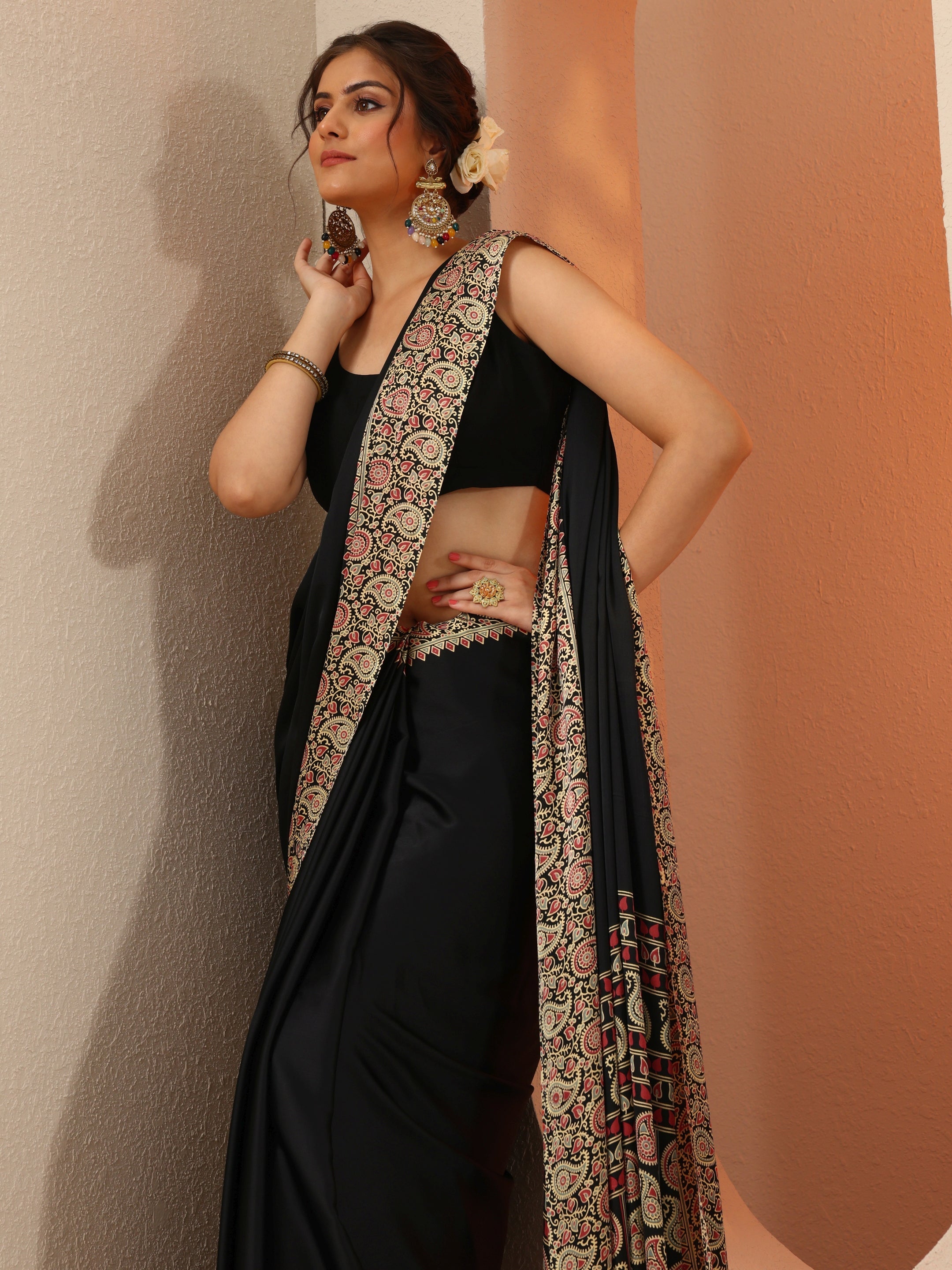 libas Black Solid Satin Saree With Unstitched Blouse Piece-picture-22