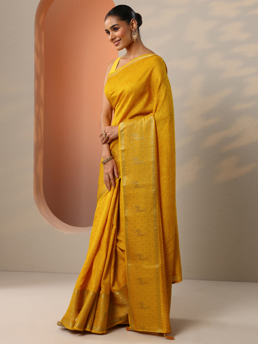 Mustard Printed Georgette Saree With Unstitched Blouse Piece 