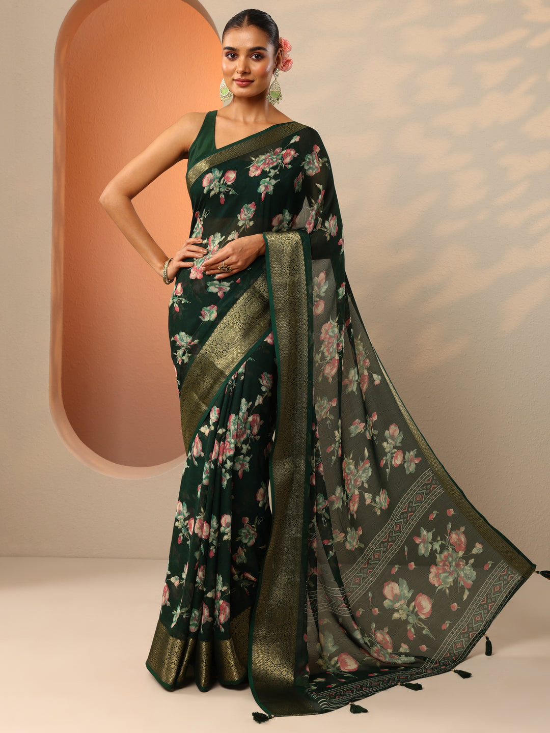  Green Printed Georgette Saree With Unstitched Blouse Piece 