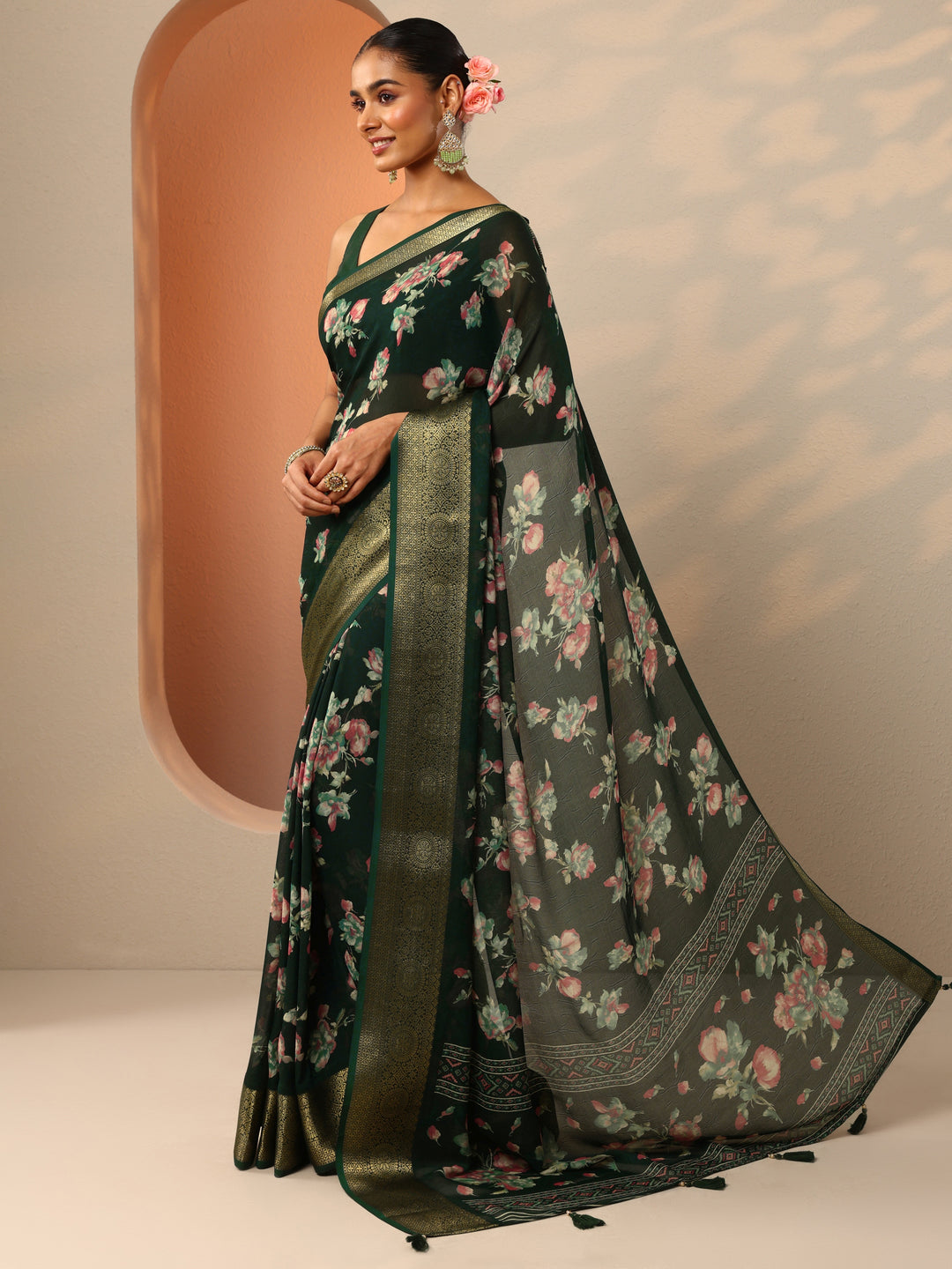  Green Printed Georgette Saree With Unstitched Blouse Piece 