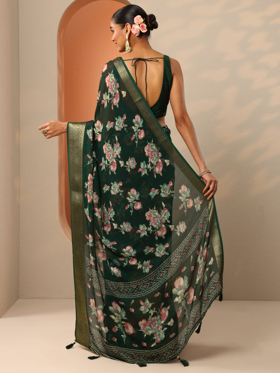  Green Printed Georgette Saree With Unstitched Blouse Piece 