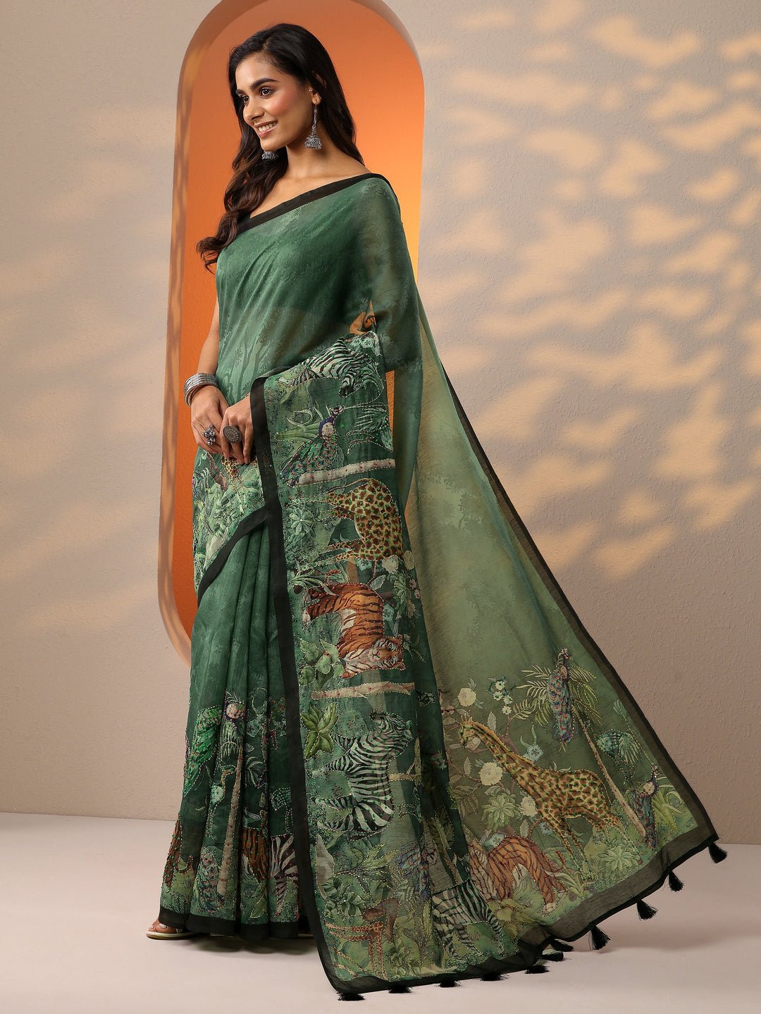  Green Printed Silk Blend Saree With Unstitched Blouse Piece 
