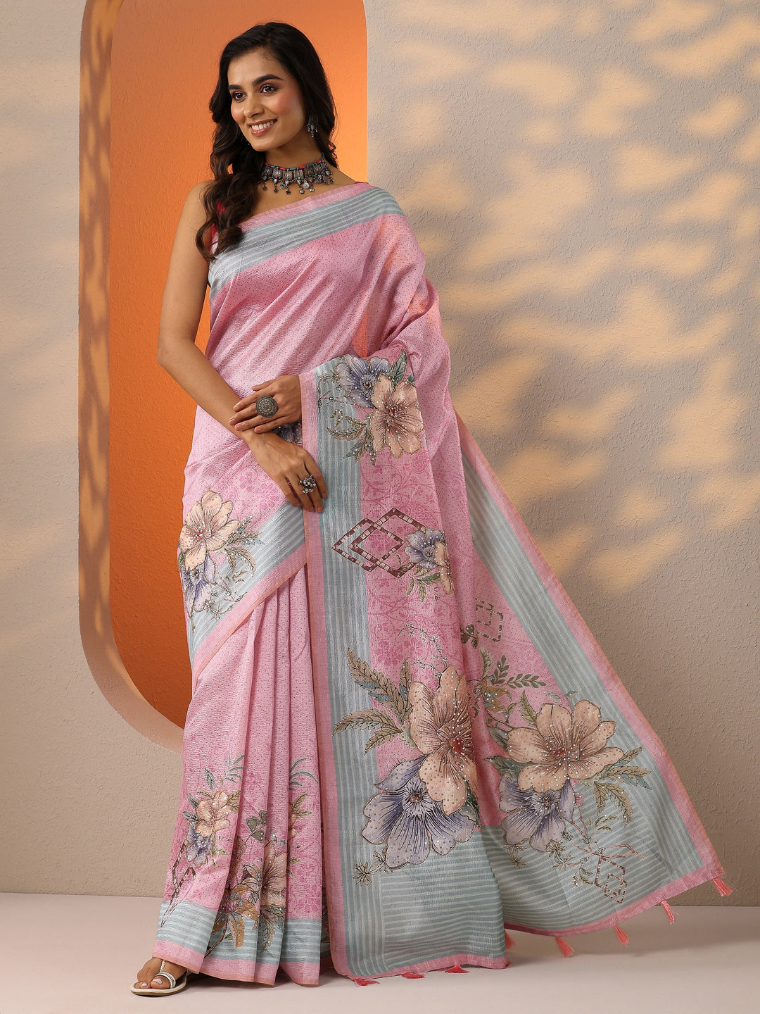 Pink Printed Silk Blend Saree With Unstitched Blouse Piece