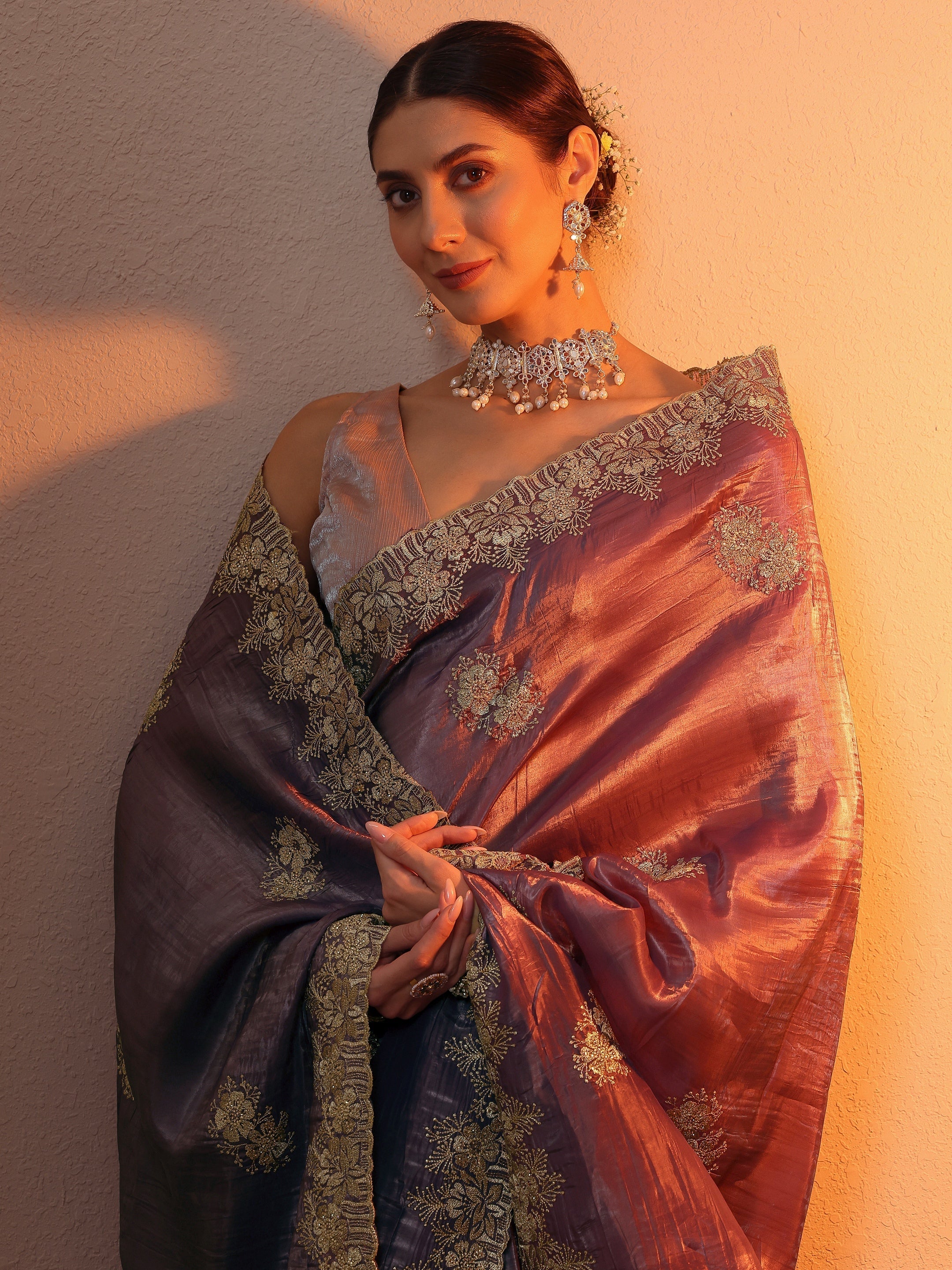 Purple Embroidered Organza Saree With Unstitched Blouse Piece-image-38