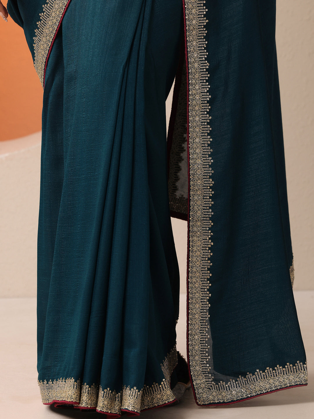  Teal Solid Silk Blend Saree With Unstitched Blouse Piece 
