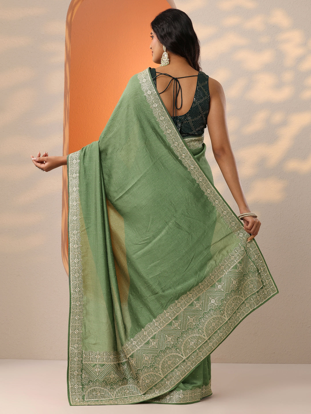  Green Embellished Silk Blend Saree With Unstitched Blouse Piece 