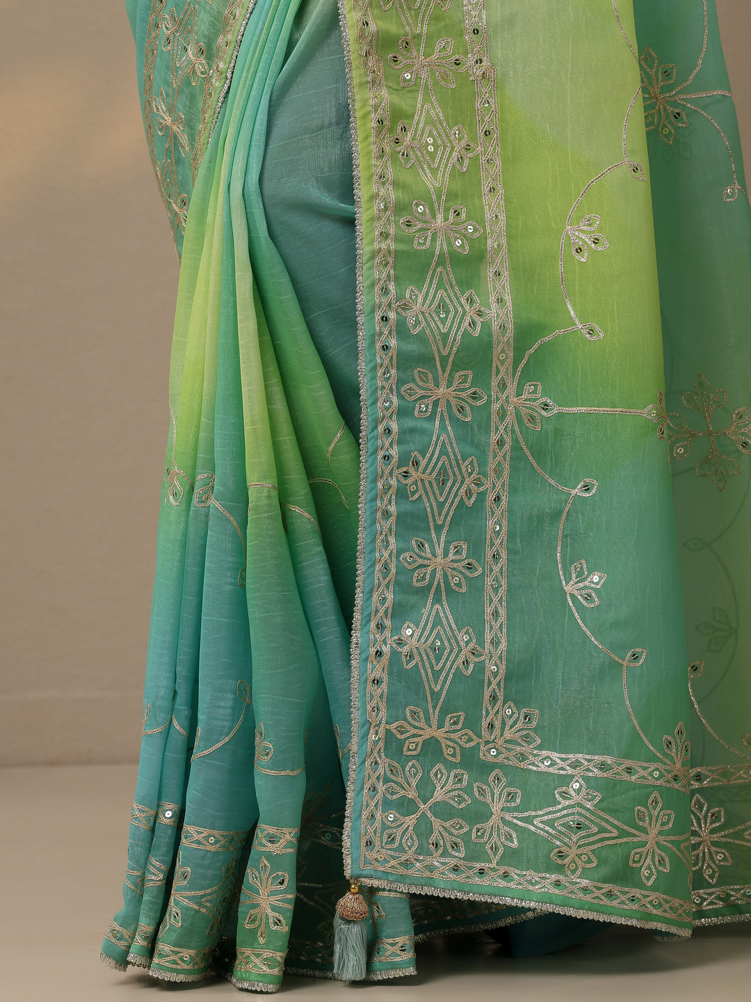  Green Embroidered Organza Saree With Unstitched Blouse Piece 