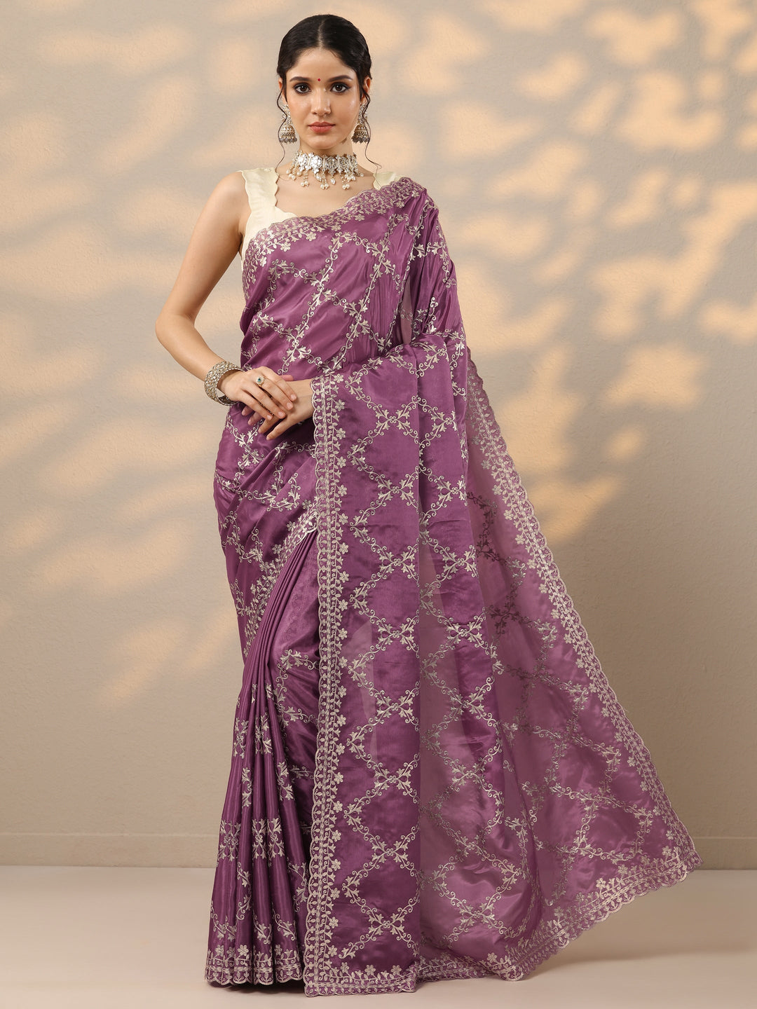  Mauve Embroidered Silk Blend Saree With Unstitched Blouse Piece 