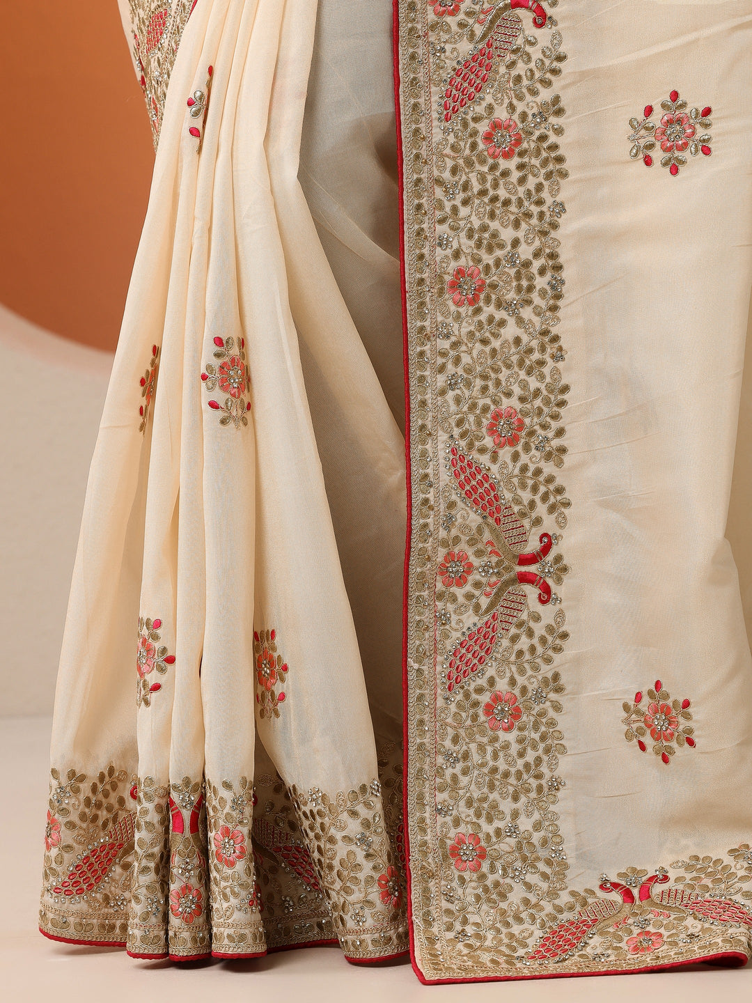  Off White Embroidered Silk Blend Saree With Unstitched Blouse Piece 