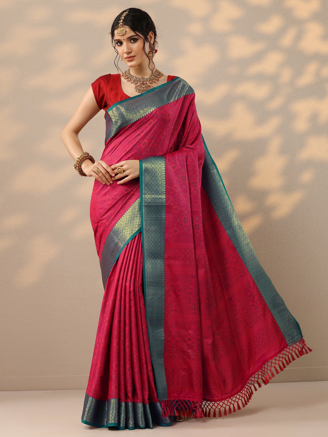 Pink Woven Design Banarasi Silk Blend Saree With Unstitched Blouse Piece