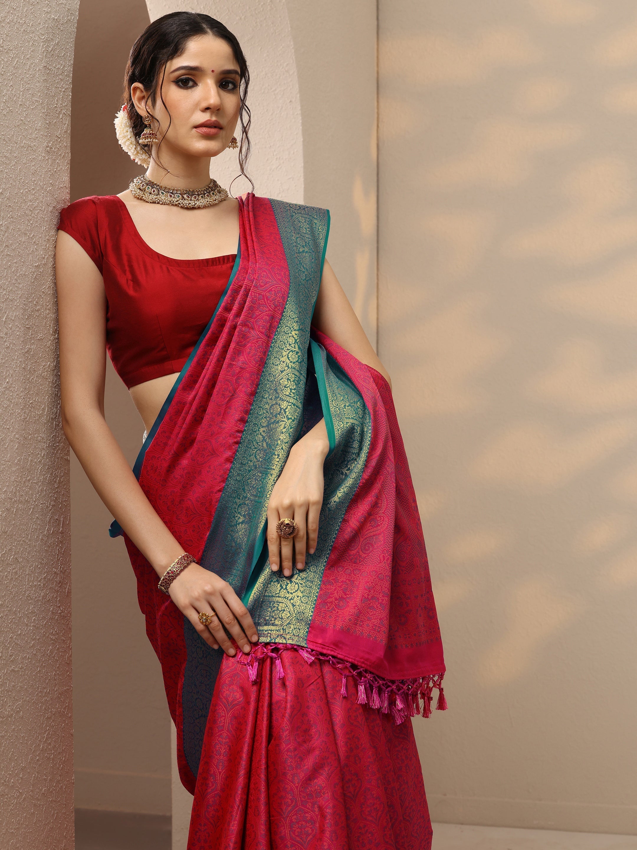 libas Red Woven Design Silk Blend Kanjeevaram Saree With Unstitched Blouse Piece-picture-52