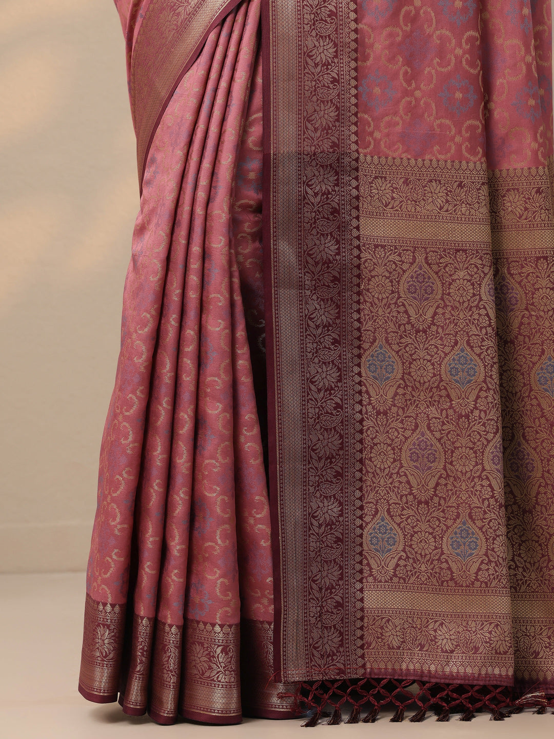  Mauve Woven Design Banarasi Silk Blend Saree With Unstitched Blouse Piece 