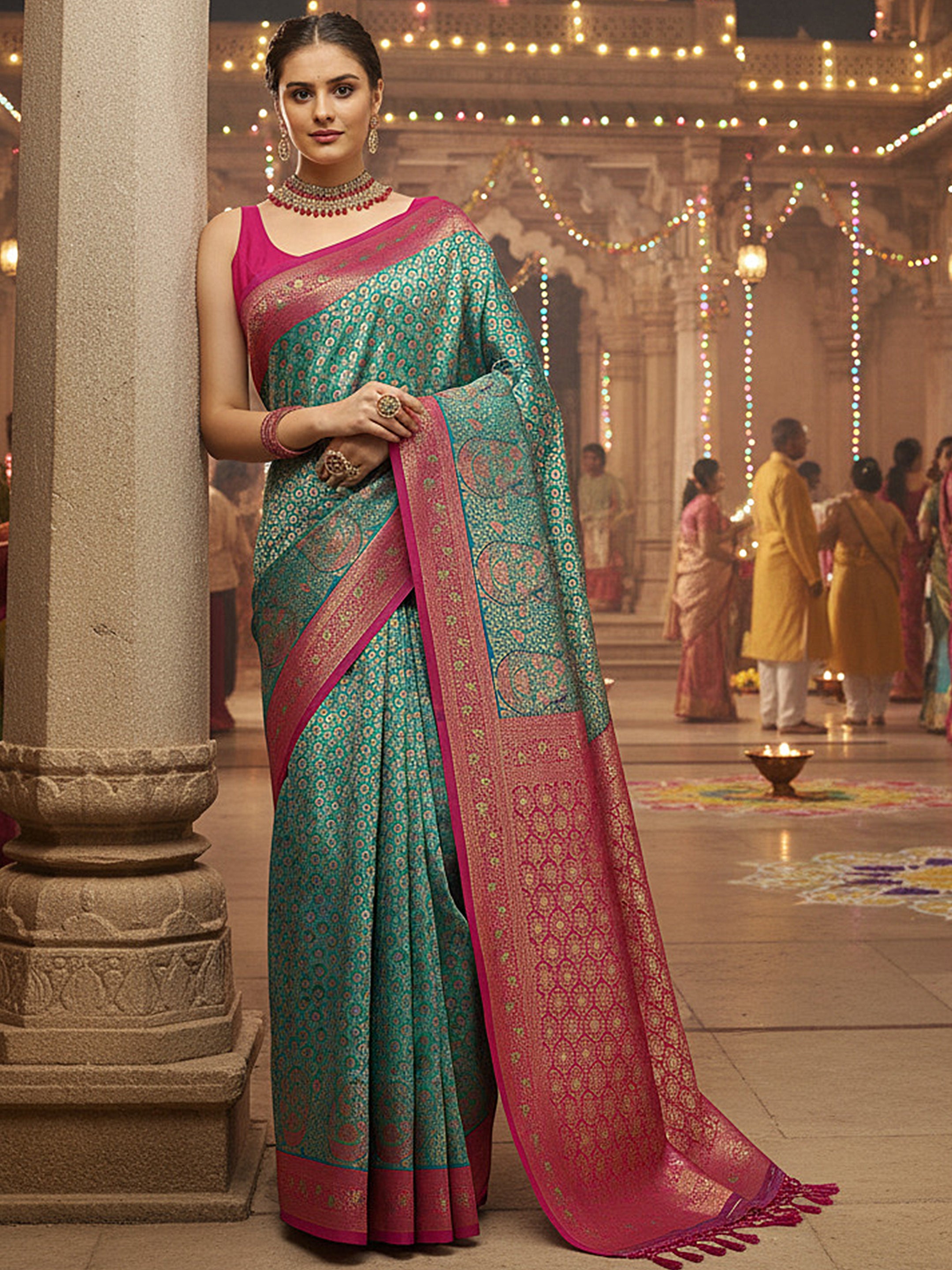 Green Woven Design Banarasi Silk Blend Saree With Unstitched Blouse Piece-image-41