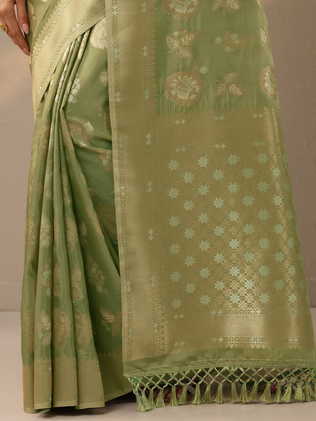  Green Woven Design Banarasi Silk Blend Saree With Unstitched Blouse Piece 