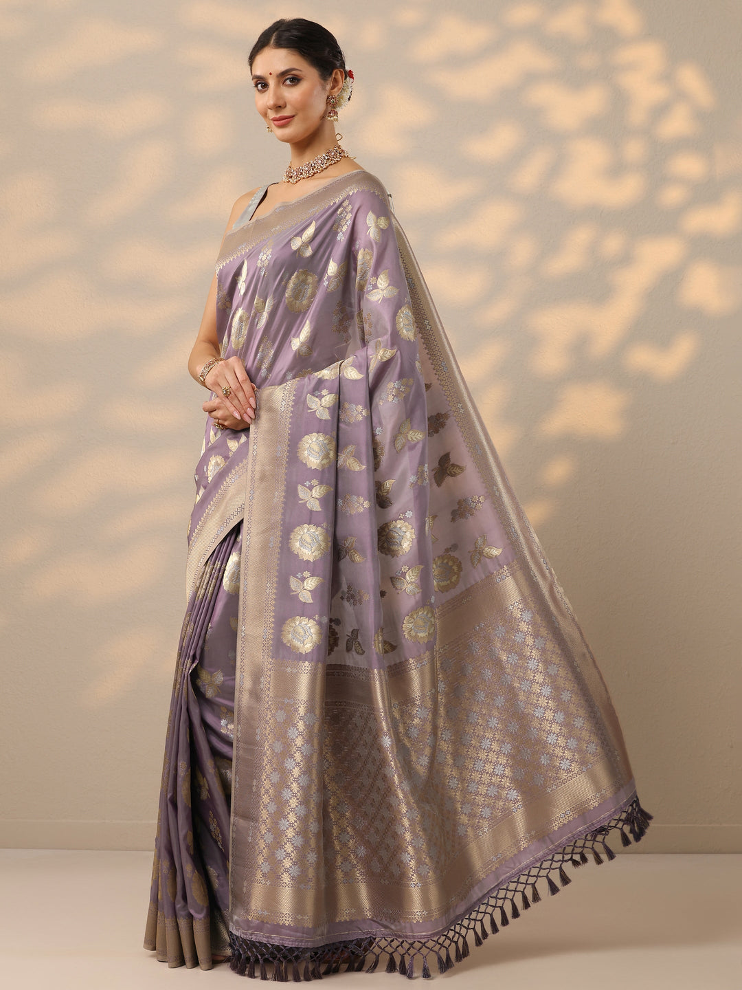  Lavender Woven Design Banarasi Silk Blend Saree With Unstitched Blouse Piece 